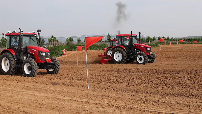 Tracteur sans conducteur LY1104-C en test